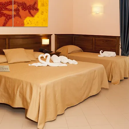 Hotel Tropis 4*