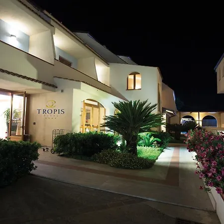 Tropis Hotel 4*